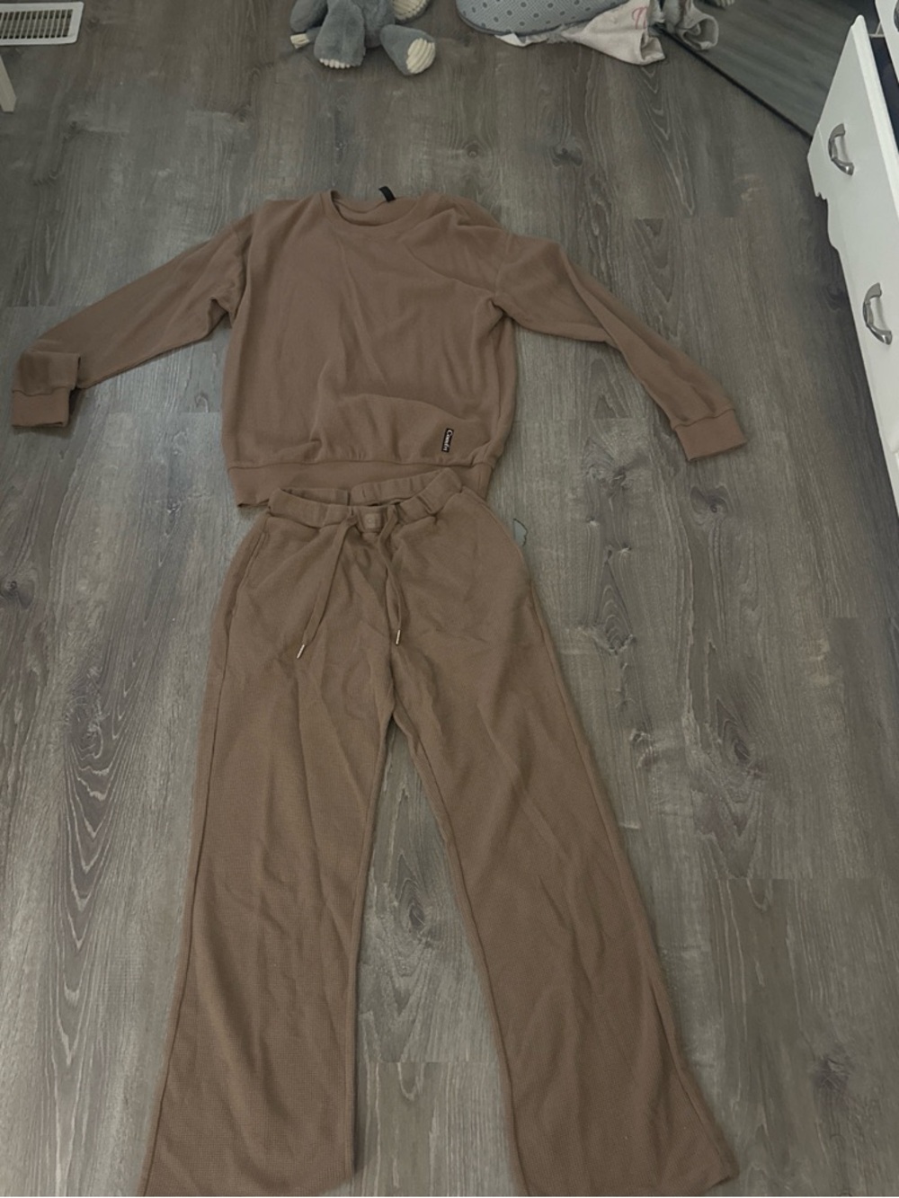 cozy taupe waffle matching set from comft